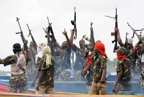 Ex-Niger Delta militants threaten renewed attacks over plans to scrap amnesty program