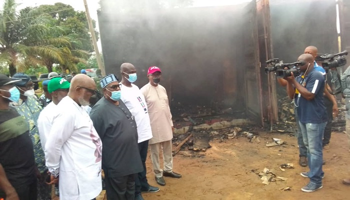 Akeredolu visits INEC office gutted by fire, pledges government’s support