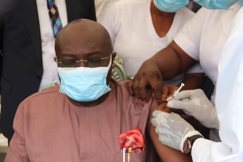 COVID-19: Abia Gov, Ikpeazu receives AstraZeneca Vaccine 
